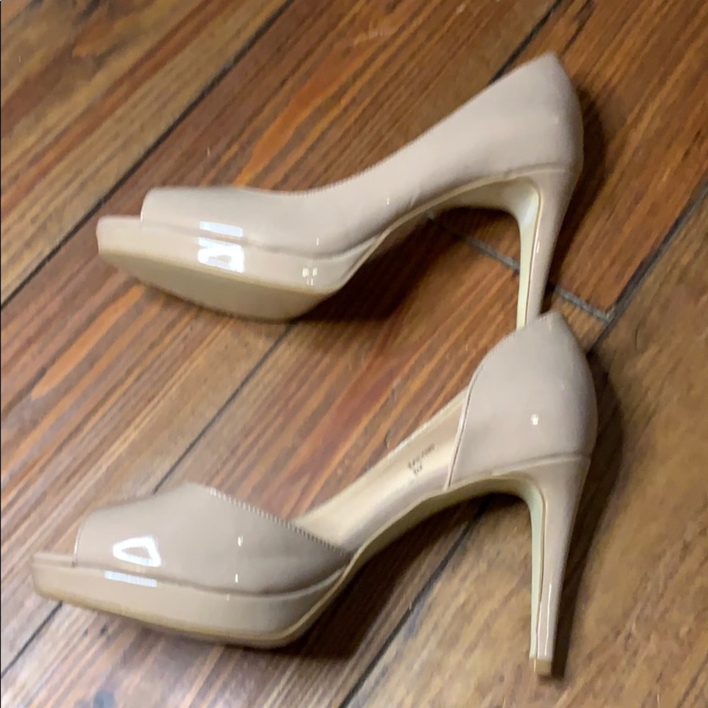 Tahari nude platform heels 8 - Picture 8 of 8